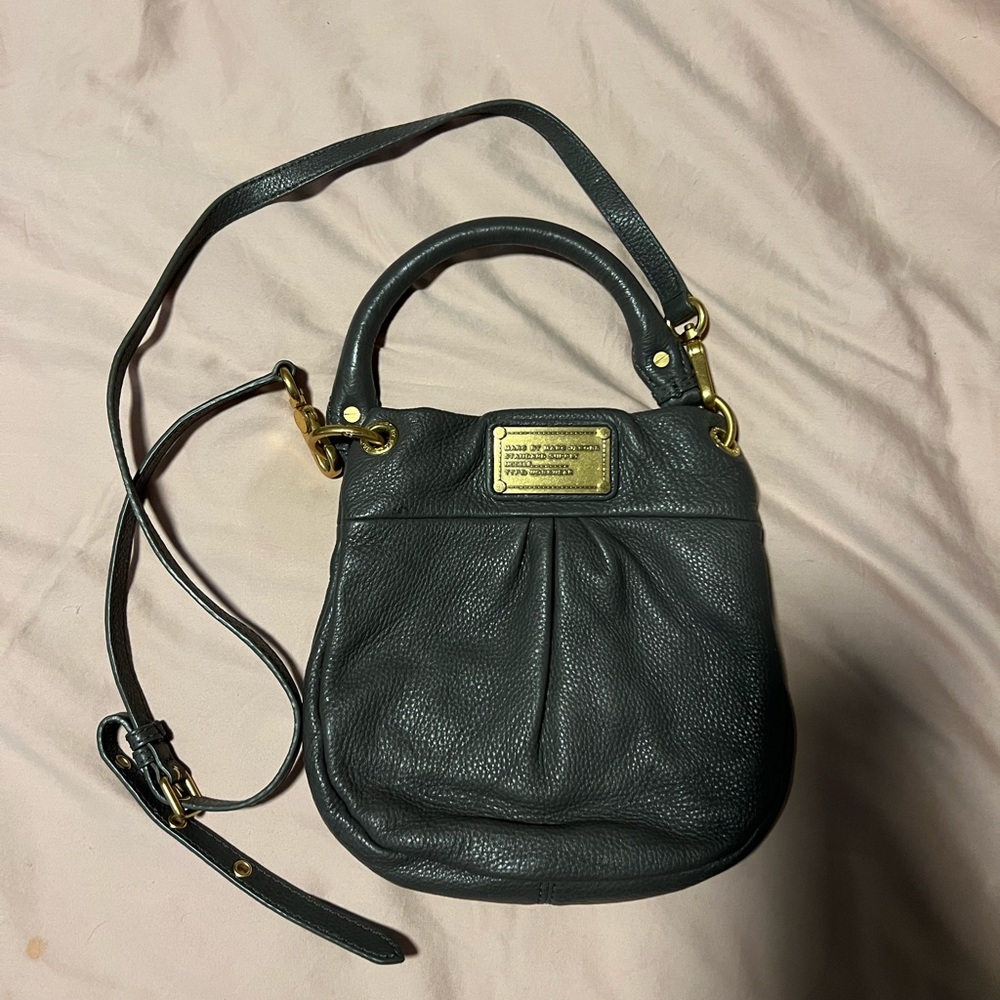 grey marc jacobs purse